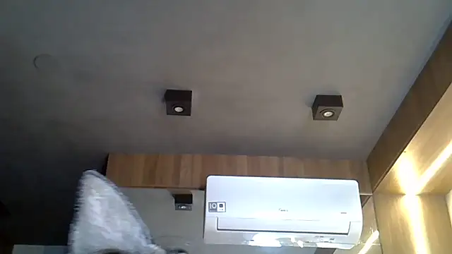 Skinny-Kitten online show from 11/07/25, 01:22