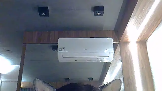Skinny-Kitten online show from 07/18/26, 04:22