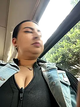 Abril Luv online show from 09/17/25, 12:07