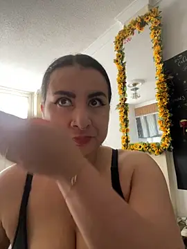 Abril Luv online show from 10/16/25, 12:50