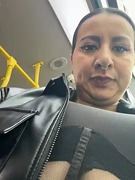 Abril Luv online show from 02/13/26, 12:23