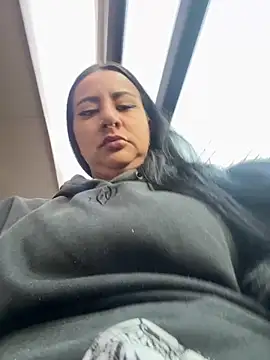 Abril Luv online show from 04/18/26, 11:14