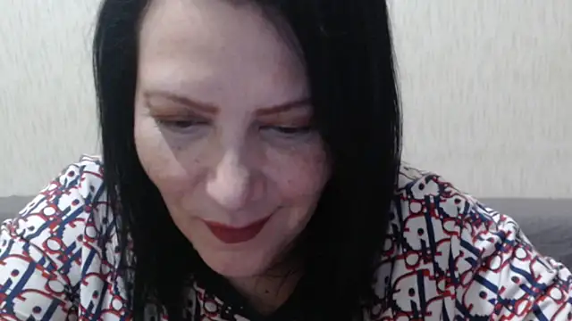 Snapshot of Mirabelle_Sweet chatting on 10/17/25, 06:43 Mirabelle Sweet online show from 10/17/25, 06:43