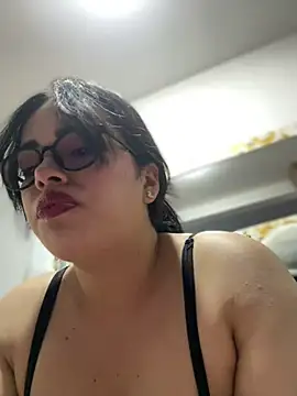 Snapshot of andra_rose chatting on 01/07/25, 02:53 andra rose online show from 01/07/25, 02:53