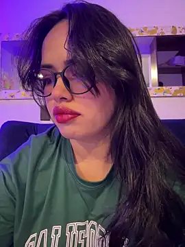 Snapshot of andra_rose chatting on 01/12/25, 11:15 andra rose online show from 01/12/25, 11:15