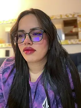 Snapshot of andra_rose chatting on 01/15/25, 11:51 andra rose online show from 01/15/25, 11:51