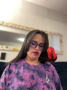 Snapshot of andra_rose chatting on 02/10/25, 11:13 andra rose online show from 02/10/25, 11:13