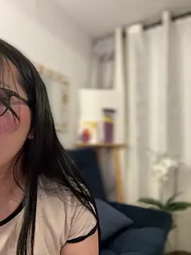 Snapshot of andra_rose chatting on 03/02/25, 03:13 andra rose online show from 03/02/25, 03:13