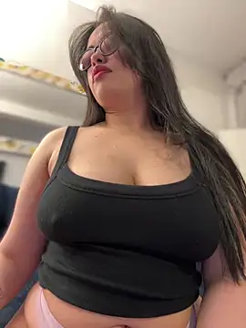 Snapshot of andra_rose chatting on 03/07/25, 11:49 andra rose online show from 03/07/25, 11:49