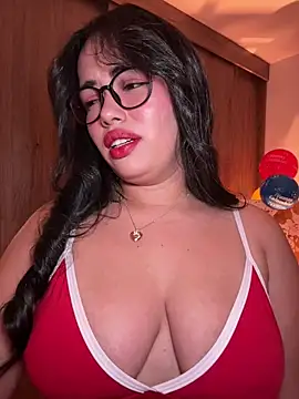 Snapshot of andra_rose chatting on 07/04/26, 11:22 andra rose online show from 07/04/26, 11:22
