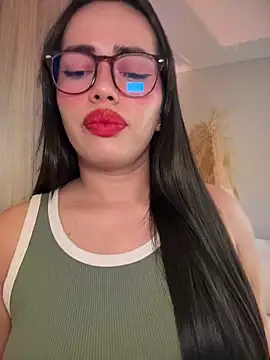 Snapshot of andra_rose chatting on 07/19/26, 11:19 andra rose online show from 07/19/26, 11:19