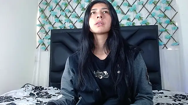 EmmaWilliamss online show from 12/20/25, 04:14