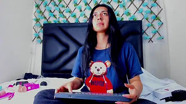 EmmaWilliamss online show from 05/07/26, 02:22
