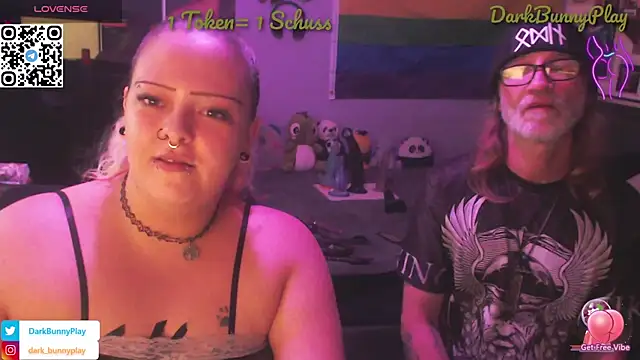 Snapshot of DarkBunnyPlay chatting on 09/25/25, 07:45 DarkBunnyPlay online show from 09/25/25, 07:45