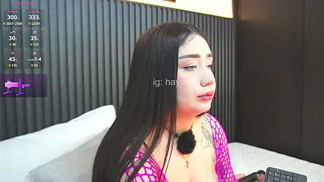 haylie  online show from 04/15/26, 05:36