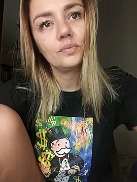 KrissSexi online show from 09/13/25, 06:18