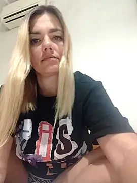 KrissSexi online show from 09/30/25, 06:02