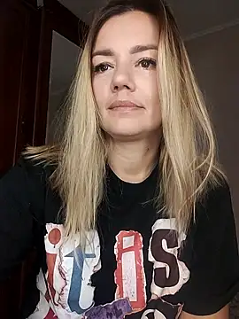 KrissSexi online show from 10/08/25, 03:15