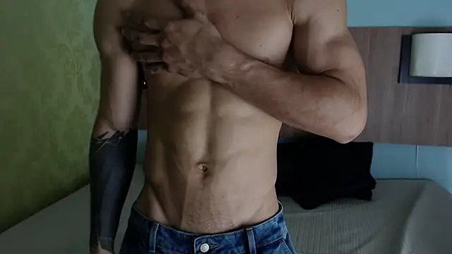 AlbertBernal69 online show from 02/08/25, 06:01