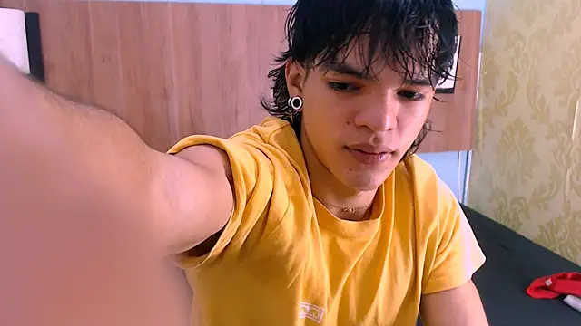 AlbertBernal69 online show from 02/10/25, 02:19