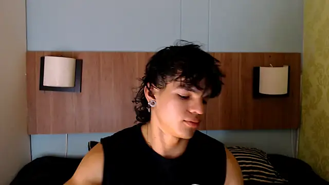 AlbertBernal69 online show from 02/22/25, 12:27