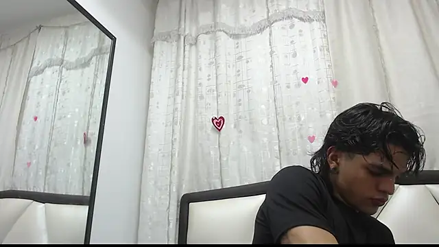 AlbertBernal69 online show from 03/17/25, 07:35