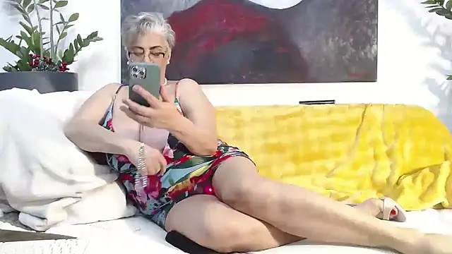 QueenfeeKaterina online show from 01/08/26, 02:36