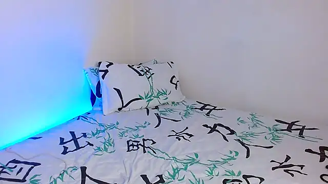 Mehottie29 online show from 09/25/25, 04:16