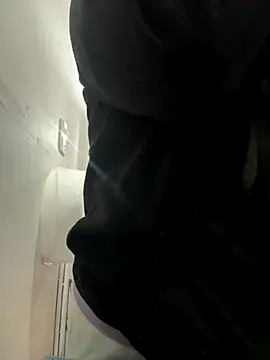 ZiaCalifa online show from 11/20/25, 09:42