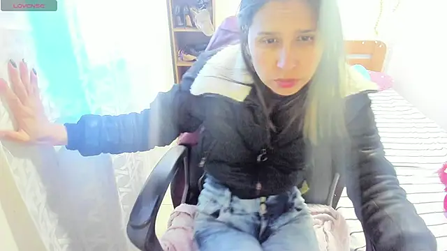 lauren ashlee online show from 10/28/25, 02:20