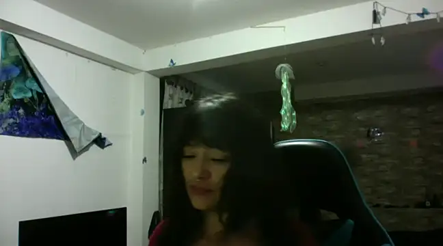 Snapshot of AngelaQueen_ chatting on 03/07/25, 10:54 AngelaQueen online show from 03/07/25, 10:54
