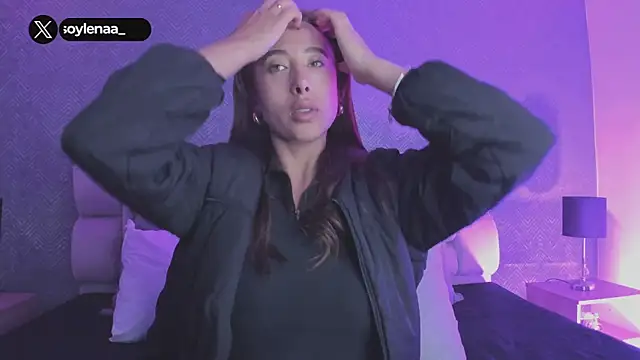 Snapshot of lena_banks chatting on 10/10/25, 10:42 lena banks online show from 10/10/25, 10:42