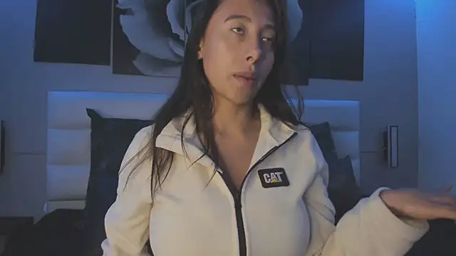 lena banks online show from 12/01/25, 10:04