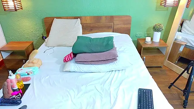 dannaahbrown online show from 02/16/25, 01:38