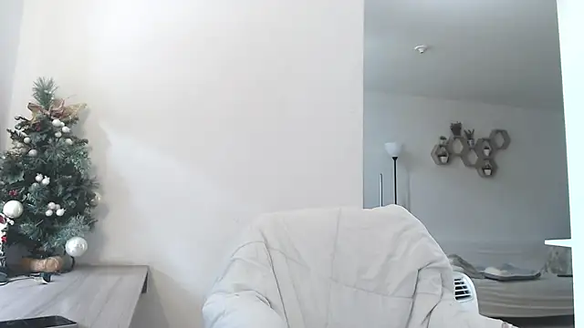 MIYESSI online show from 02/05/26, 02:00