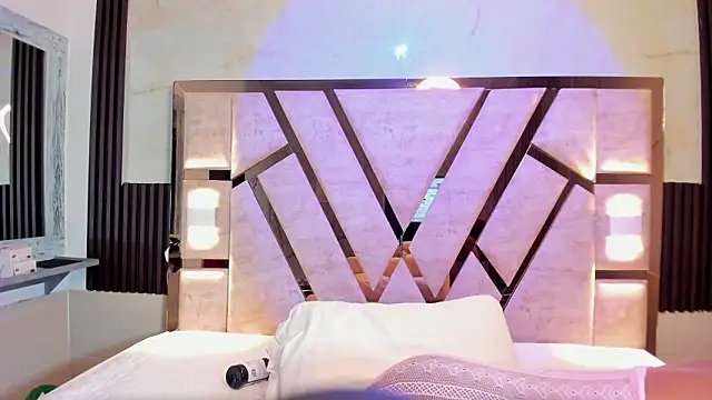 Snapshot of Athenea_Mills chatting on 02/03/26, 06:46 Athenea Mills online show from 02/03/26, 06:46