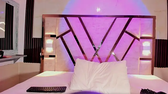 Snapshot of Athenea_Mills chatting on 03/03/26, 06:47 Athenea Mills online show from 03/03/26, 06:47