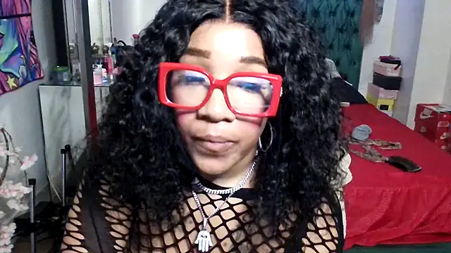 YasmineMinaj online show from 09/11/25, 11:05