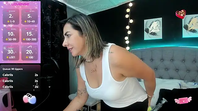 Isabella lt online show from 02/10/25, 08:42