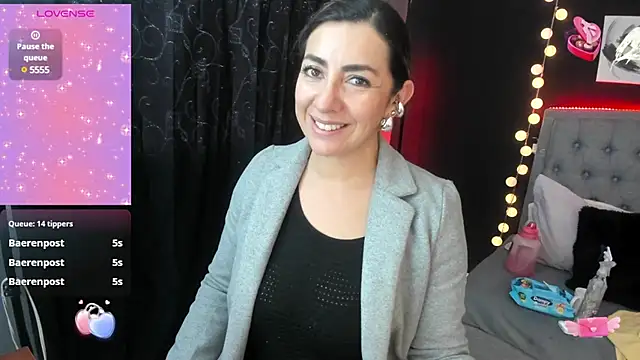 Isabella lt online show from 02/14/25, 08:48