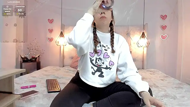 Snapshot of SakuraLee_ chatting on 03/03/26, 01:39 SakuraLee online show from 03/03/26, 01:39