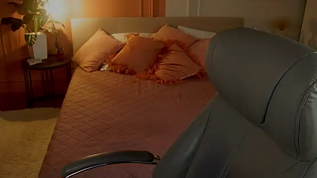 anita blairr online show from 11/28/25, 12:57