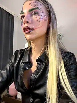 Snapshot of KittyKatyDream chatting on 11/01/25, 04:20 KittyKatyDream online show from 11/01/25, 04:20