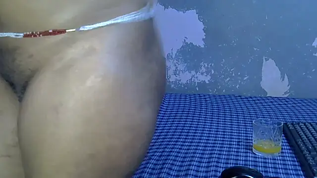 sweetchocolate9 online show from 04/13/26, 08:36