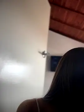 lauravasquez online show from 11/21/25, 05:44