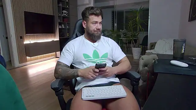 UbbeViking online show from 02/24/25, 07:41