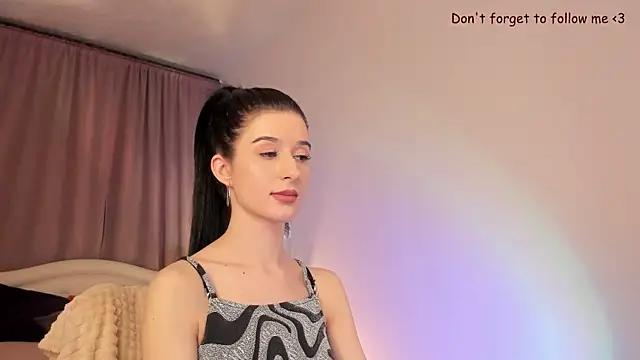 LauraCoy online show from 02/06/25, 11:48