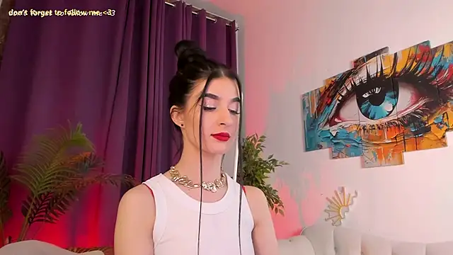 Snapshot of LauraCoy chatting on 06/11/26, 03:04 LauraCoy online show from 06/11/26, 03:04