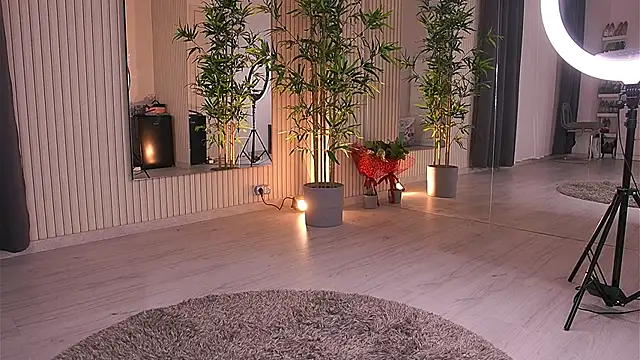 Abbela White online show from 02/04/25, 09:28