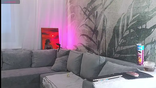 lily  foster online show from 12/09/24, 01:13